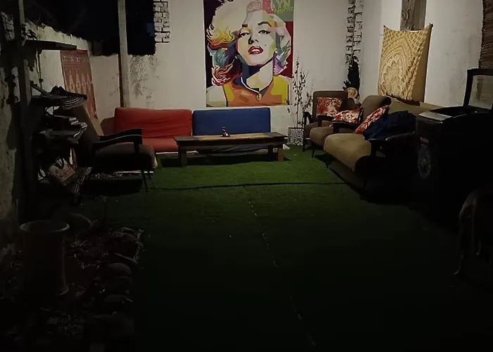 Проживание в семье Luka House